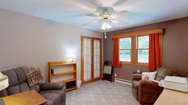 3733 N Hoover Avenue, Hamilton Township, MI 48624