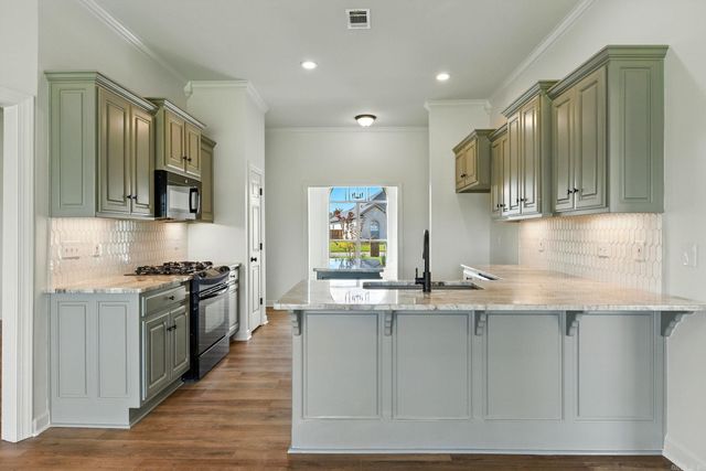 305 Maranes Circle, Maumelle, AR 72113