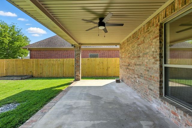 305 Maranes Circle, Maumelle, AR 72113