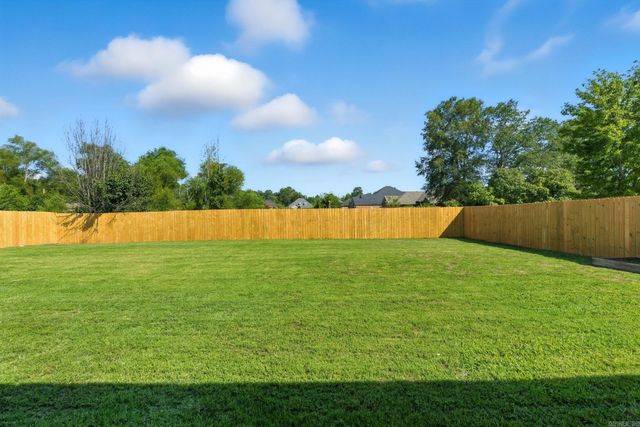 305 Maranes Circle, Maumelle, AR 72113