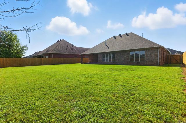 305 Maranes Circle, Maumelle, AR 72113