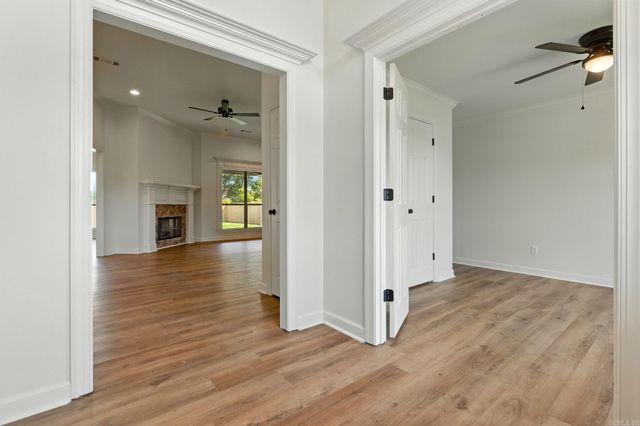 305 Maranes Circle, Maumelle, AR 72113