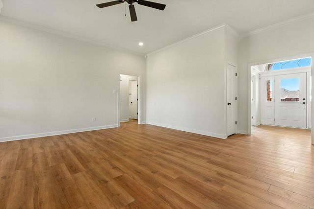 305 Maranes Circle, Maumelle, AR 72113