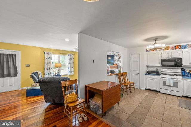 434 KING DAVID DR, Linden, VA 22642