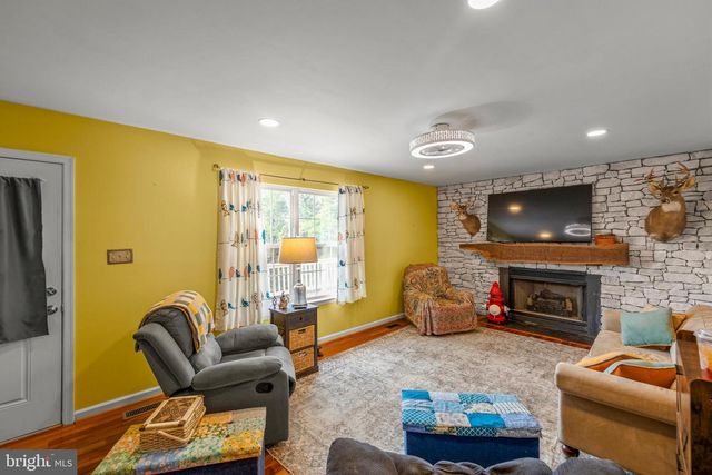 434 KING DAVID DR, Linden, VA 22642