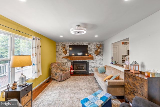 434 KING DAVID DR, Linden, VA 22642