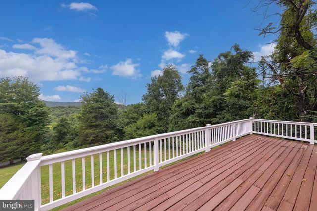 434 KING DAVID DR, Linden, VA 22642