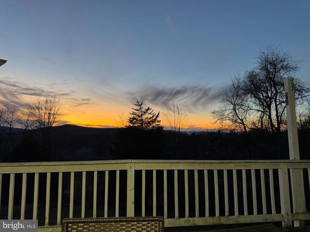 434 KING DAVID DR, Linden, VA 22642