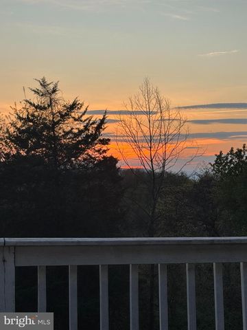 434 KING DAVID DR, Linden, VA 22642