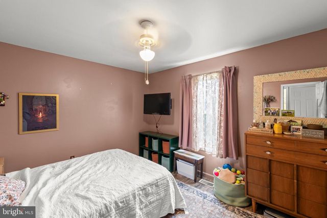 434 KING DAVID DR, Linden, VA 22642