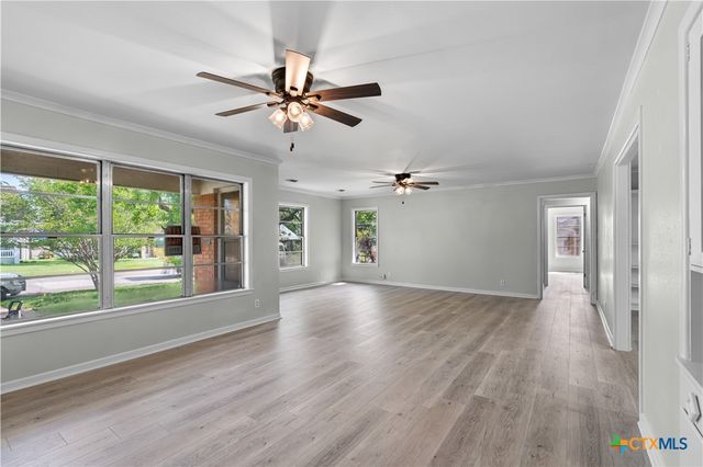 1412 E Leon Street, Gatesville, TX 76528