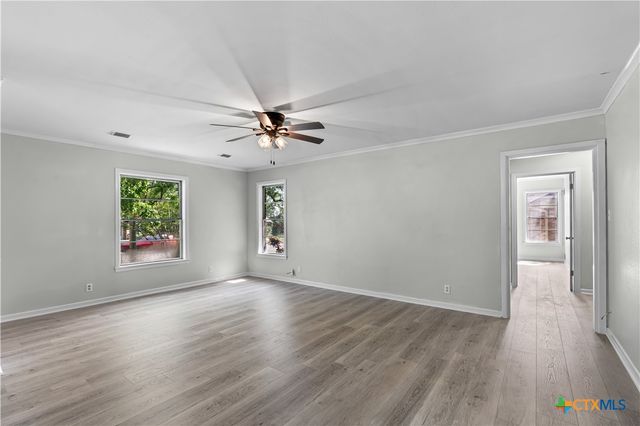 1412 E Leon Street, Gatesville, TX 76528