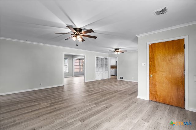 1412 E Leon Street, Gatesville, TX 76528