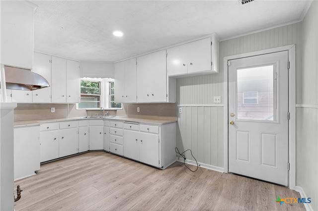 1412 E Leon Street, Gatesville, TX 76528