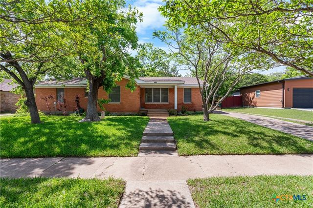 1412 E Leon Street, Gatesville, TX 76528
