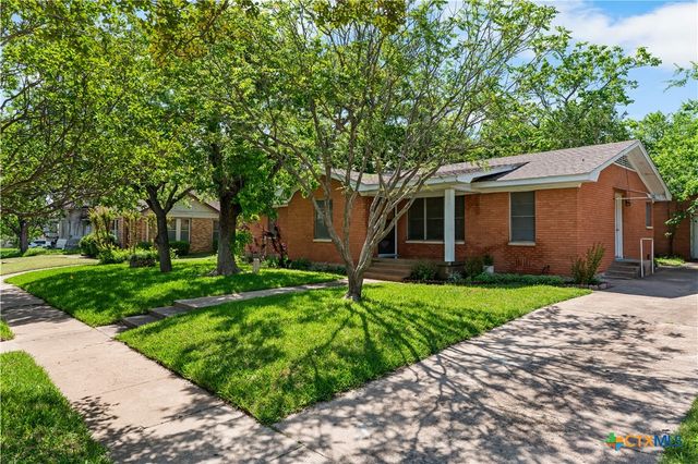 1412 E Leon Street, Gatesville, TX 76528