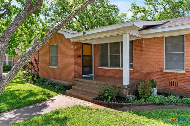 1412 E Leon Street, Gatesville, TX 76528