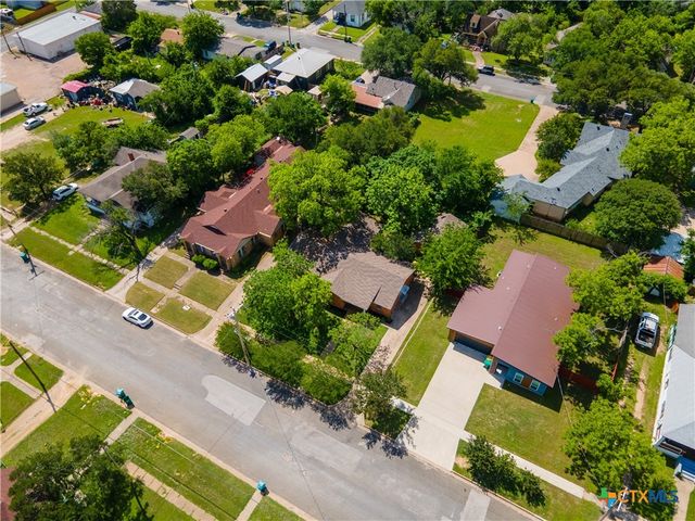 1412 E Leon Street, Gatesville, TX 76528