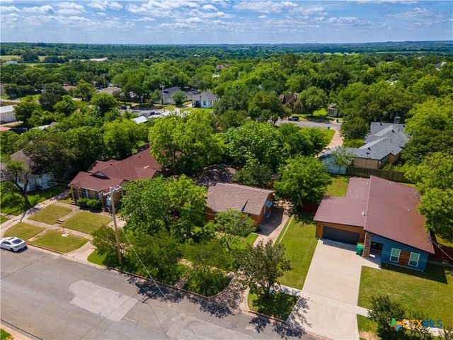 1412 E Leon Street, Gatesville, TX 76528