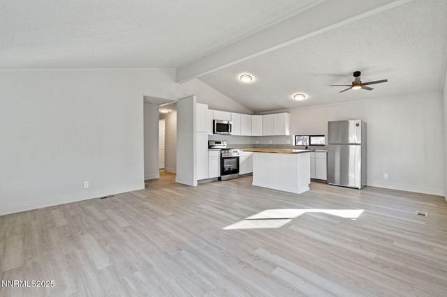 2720 Dahlia Way, Reno, NV 89512