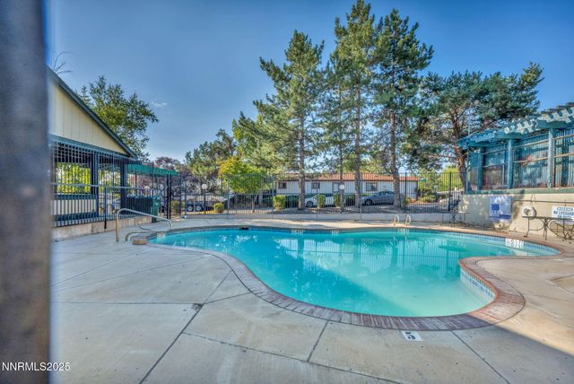 2720 Dahlia Way, Reno, NV 89512