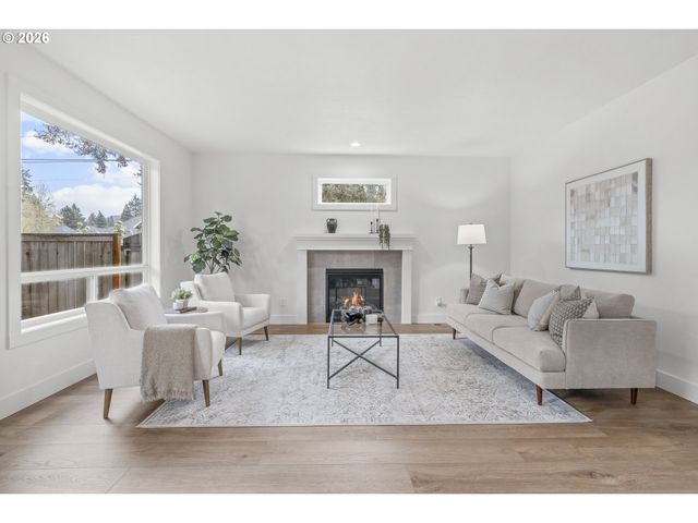 17350 ASHLEY Ct, Lake Oswego, OR 97035