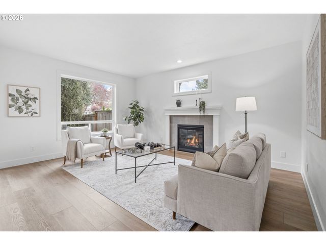 17350 ASHLEY Ct, Lake Oswego, OR 97035