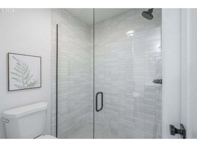 17350 ASHLEY Ct, Lake Oswego, OR 97035