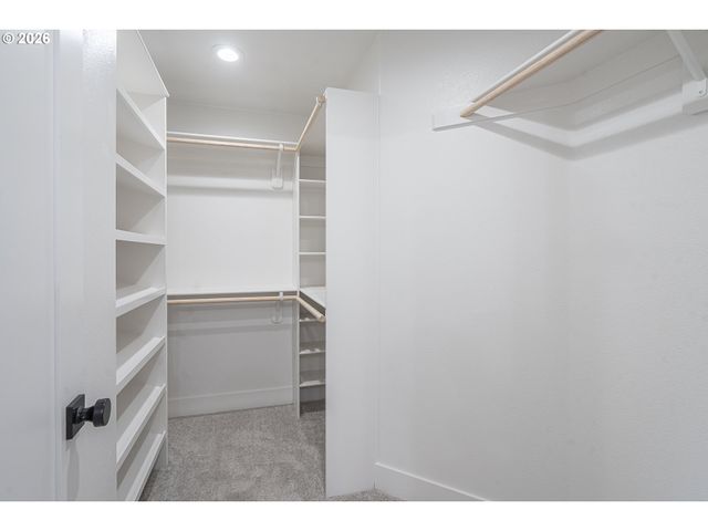 17350 ASHLEY Ct, Lake Oswego, OR 97035