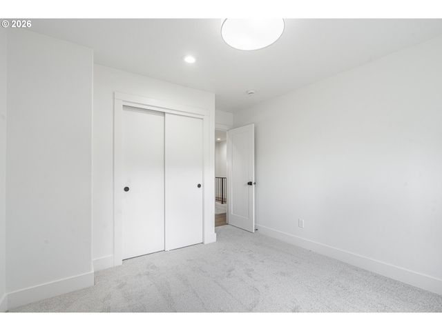 17350 ASHLEY Ct, Lake Oswego, OR 97035