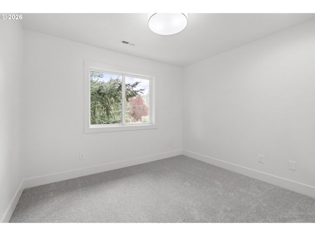 17350 ASHLEY Ct, Lake Oswego, OR 97035