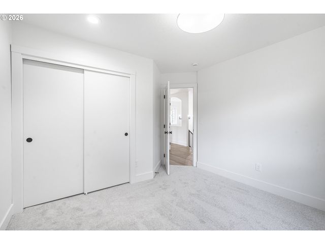 17350 ASHLEY Ct, Lake Oswego, OR 97035