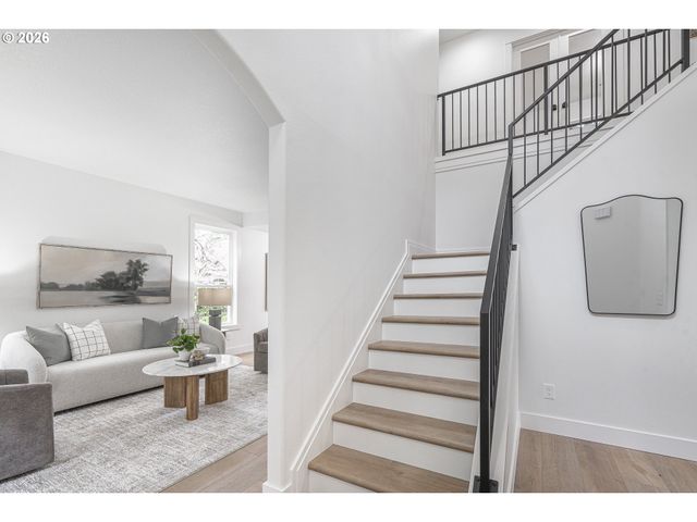 17350 ASHLEY Ct, Lake Oswego, OR 97035