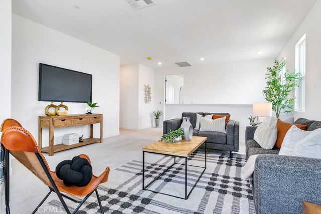 873 Railway Lane, Redlands, CA 92374