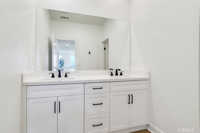 873 Railway Lane, Redlands, CA 92374