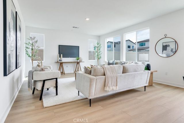 873 Railway Lane, Redlands, CA 92374