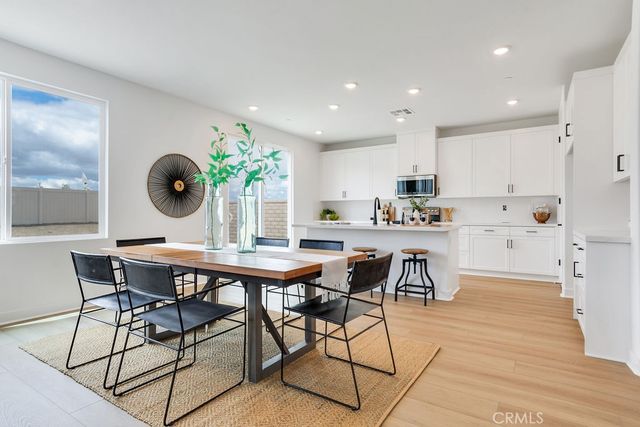 873 Railway Lane, Redlands, CA 92374