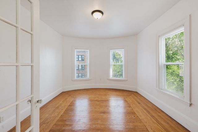 15 Mclellan St, Boston, MA 02121