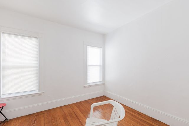 15 Mclellan St, Boston, MA 02121