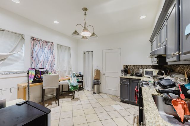15 Mclellan St, Boston, MA 02121