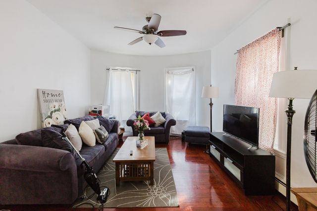 15 Mclellan St, Boston, MA 02121