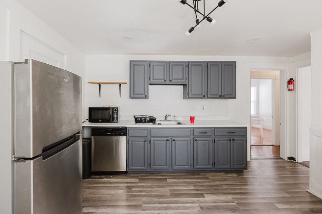 15 Mclellan St, Boston, MA 02121