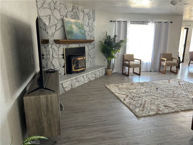 13915 Spring Valley Pkwy, Victorville, CA 92395