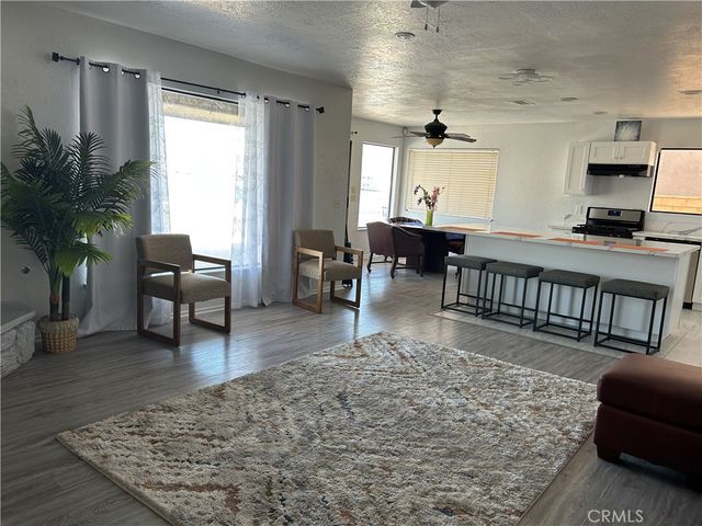 13915 Spring Valley Pkwy, Victorville, CA 92395