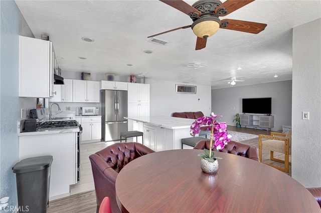 13915 Spring Valley Pkwy, Victorville, CA 92395