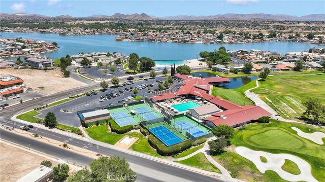 13915 Spring Valley Pkwy, Victorville, CA 92395