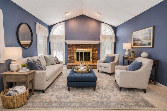 36 Farm Field Lane, Pittsford, NY 14534