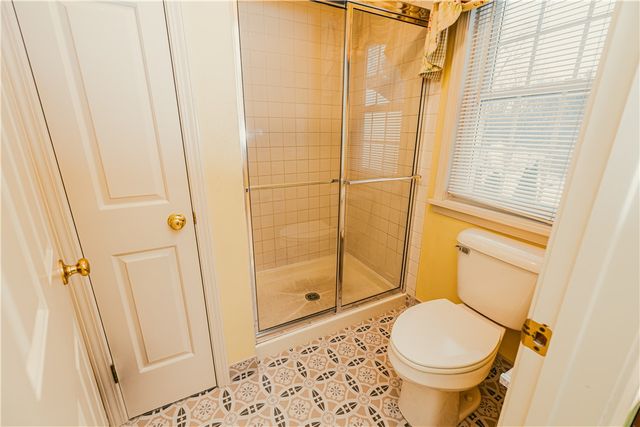 36 Farm Field Lane, Pittsford, NY 14534