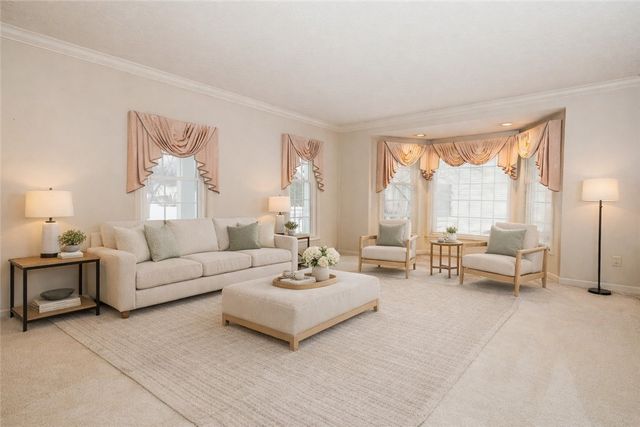 36 Farm Field Lane, Pittsford, NY 14534