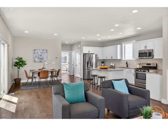 6983 Nw ELEANOR Ave, Portland, OR 97229